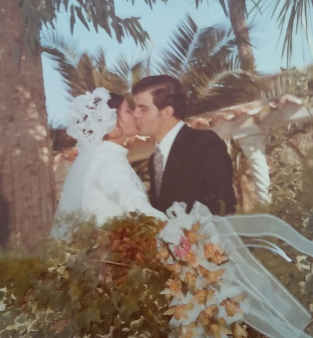 100 DI QUESTI GIORNI. Nola, nozze doro per i coniugi Giovannina Acierno e Raffaele Napolitano 100 DI QUESTI GIORNI. Nola, nozze doro per i coniugi Giovannina Acierno e Raffaele Napolitano