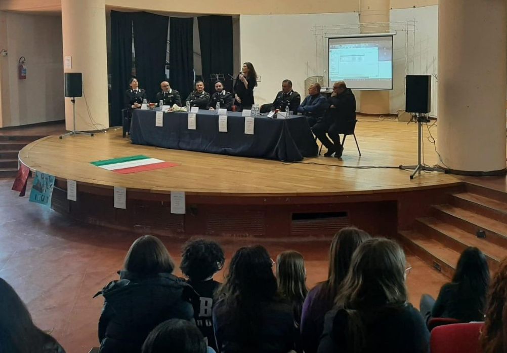 Cultura della Legalità. I Carabinieri di Sant’Angelo dei Lombardi incontrano gli studenti dell’Istituto Comprensivo “T. Tasso” di Bisaccia e Andretta Cultura della Legalità. I Carabinieri di Sant’Angelo dei Lombardi incontrano gli studenti dell’Istituto Comprensivo “T. Tasso” di Bisaccia e Andretta