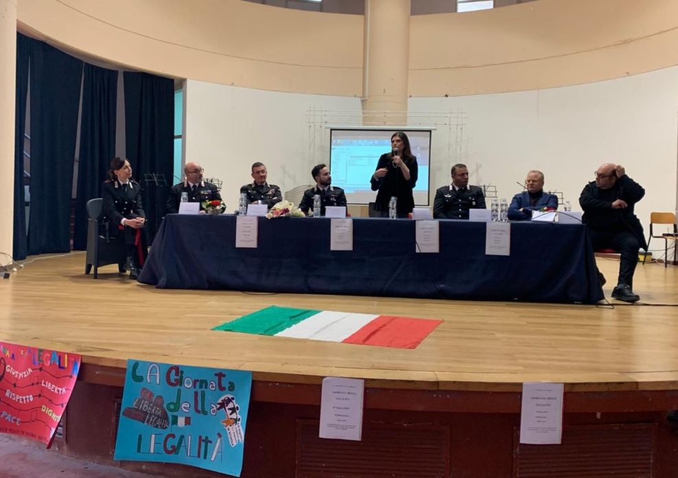 Cultura della Legalità. I Carabinieri di Sant’Angelo dei Lombardi incontrano gli studenti dell’Istituto Comprensivo “T. Tasso” di Bisaccia e Andretta Cultura della Legalità. I Carabinieri di Sant’Angelo dei Lombardi incontrano gli studenti dell’Istituto Comprensivo “T. Tasso” di Bisaccia e Andretta