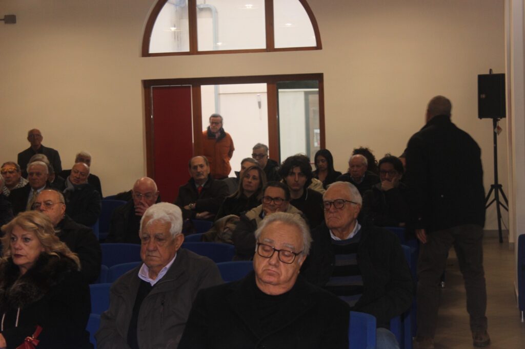 Luigi De Magistris torna ad Avellino: Presentazione della candidatura di Aldo D’Andrea con riflessioni sul panorama politico. Video e Foto