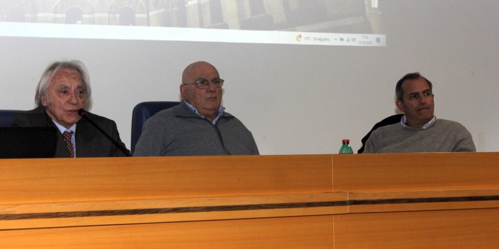 Luigi De Magistris torna ad Avellino: Presentazione della candidatura di Aldo D’Andrea con riflessioni sul panorama politico. Video e Foto