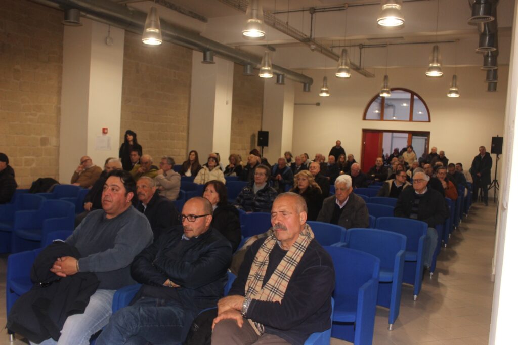 Luigi De Magistris torna ad Avellino: Presentazione della candidatura di Aldo D’Andrea con riflessioni sul panorama politico. Video e Foto