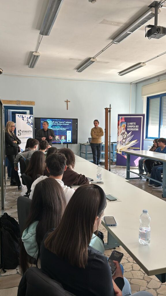 Nola: le S.T.E.M. al CARDUCCI Nola: le S.T.E.M. al CARDUCCI