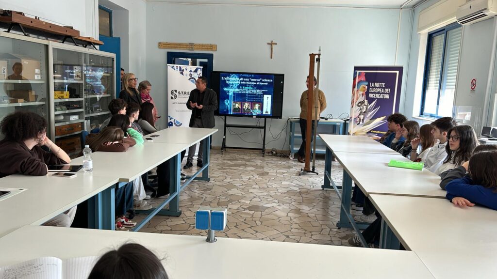 Nola: le S.T.E.M. al CARDUCCI Nola: le S.T.E.M. al CARDUCCI