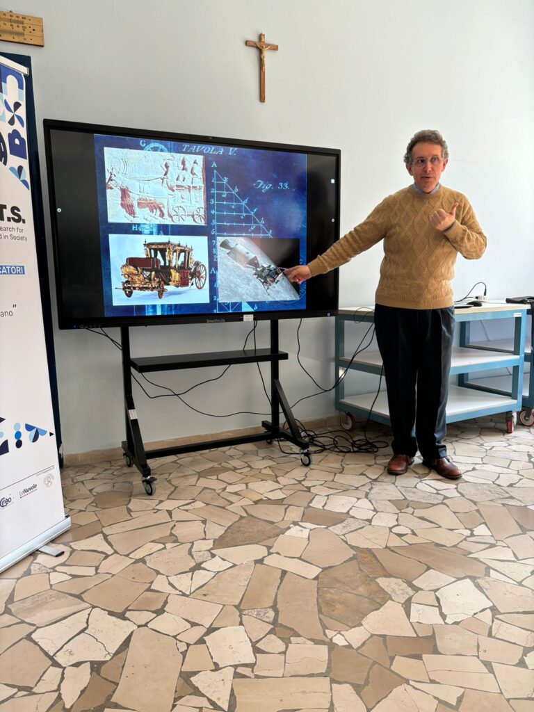 Nola: le S.T.E.M. al CARDUCCI Nola: le S.T.E.M. al CARDUCCI