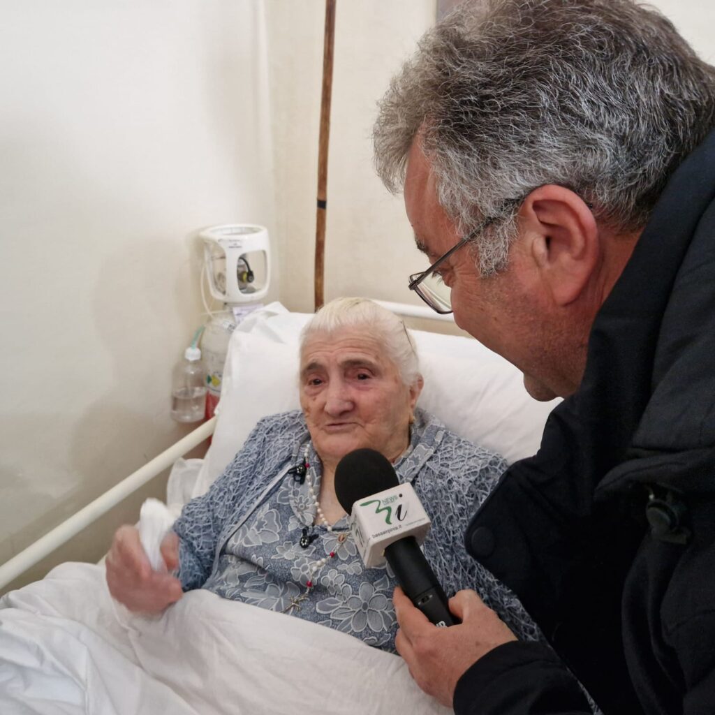 Centenaria a Mugnano del Cardinale: Felicia Bianco festeggia 100 anni di vita. Video e Foto