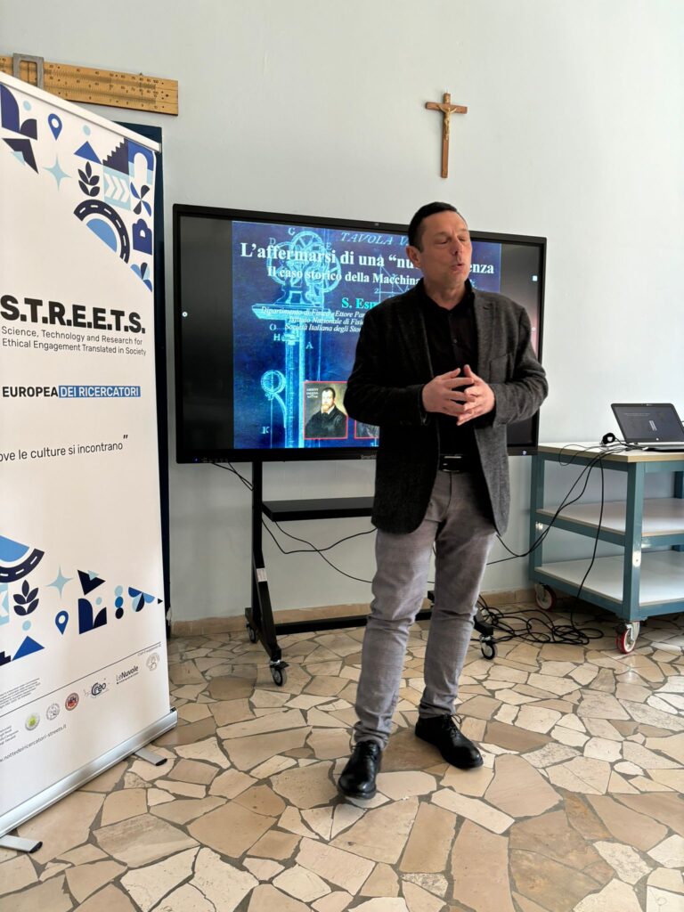 Nola: le S.T.E.M. al CARDUCCI Nola: le S.T.E.M. al CARDUCCI