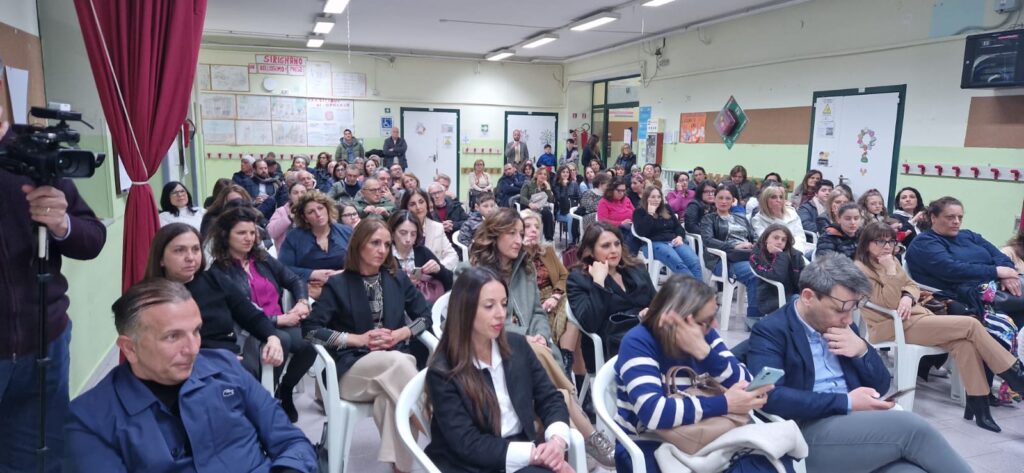 Il Coraggio di Osare: Benedetta De Luca alla scuola primaria Rosa Finelli di Sirignano. Foto