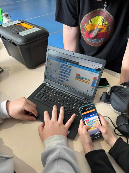 Gli studenti dellI.C. Aurigemma vincono la sezione M Block di robotica alle selezioni REGIONALI. LAurigemma di Monteforte Irpino si aggiudica 1° e 2° posto per la M Block di robotica. Gli studenti dellI.C. Aurigemma vincono la sezione M Block di robotica alle selezioni REGIONALI. LAurigemma di Monteforte Irpino si aggiudica 1° e 2° posto per la M Block di robotica.