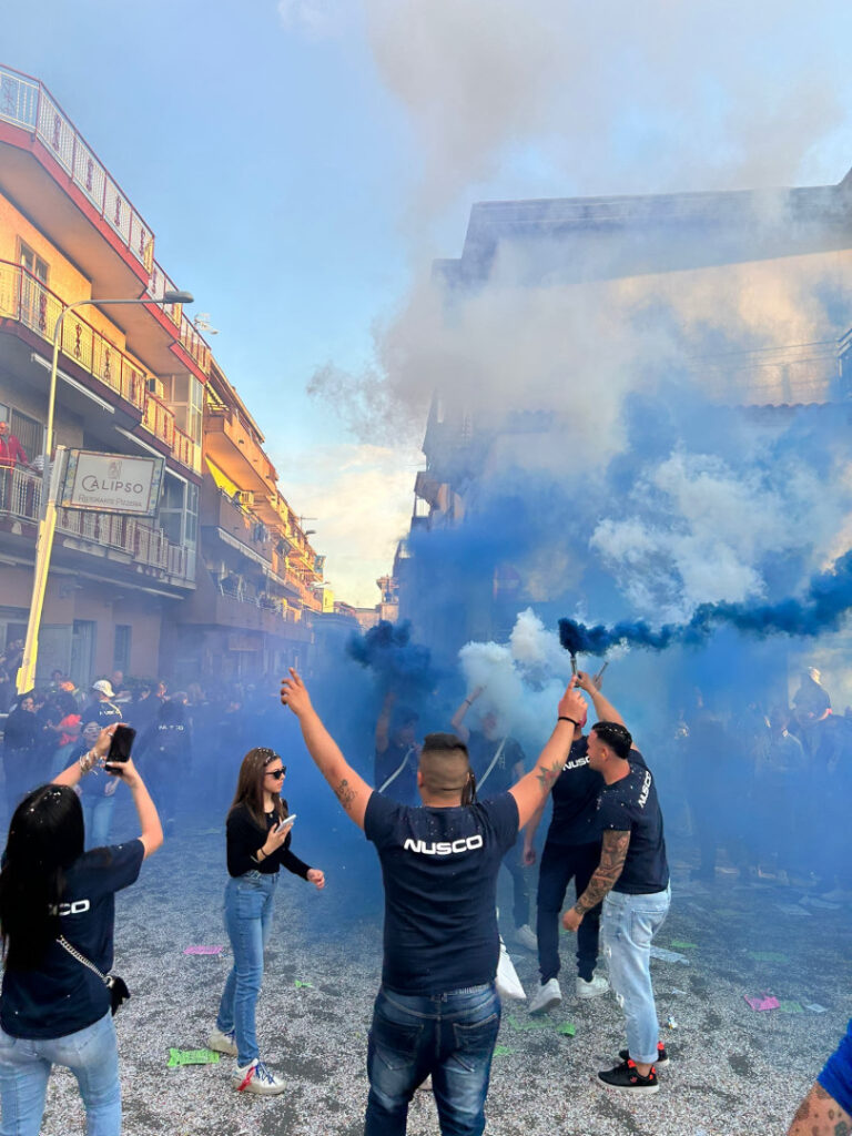 CICCIANO. Festa della Madonna degli Angeli a Cicciano: Il Carro Allegorico Contro la Violenza di Genere