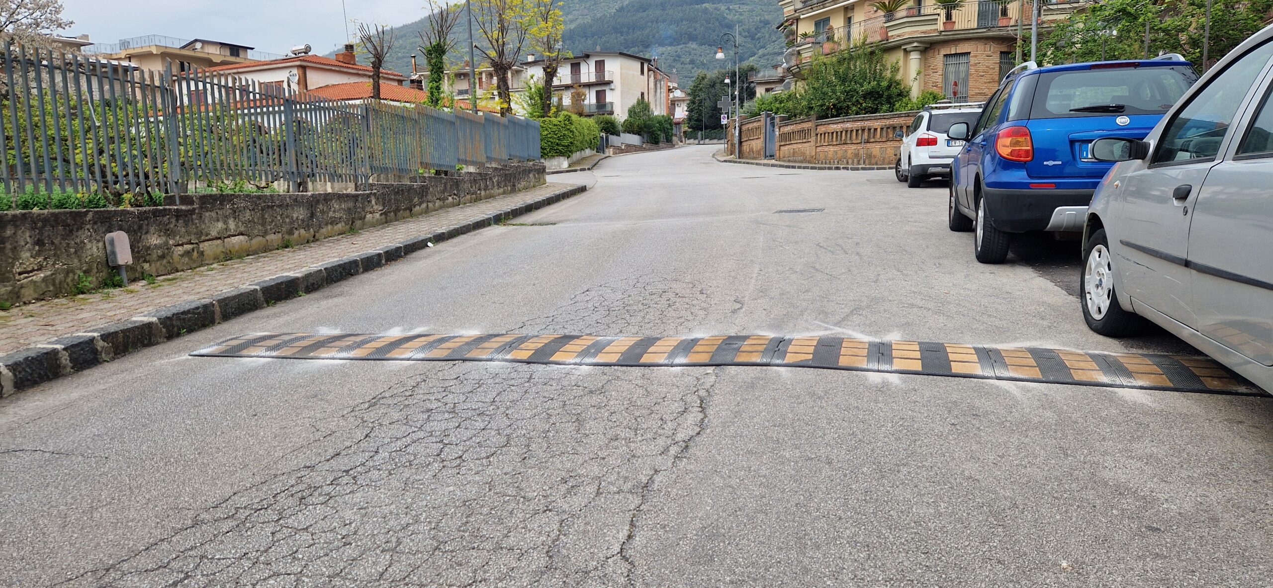 Quadrelle. Nuove misure per la sicurezza Stradale: Installati Dissuasori in Via Mugnano e Via Cardinale Quadrelle. Nuove misure per la sicurezza Stradale: Installati Dissuasori in Via Mugnano e Via Cardinale