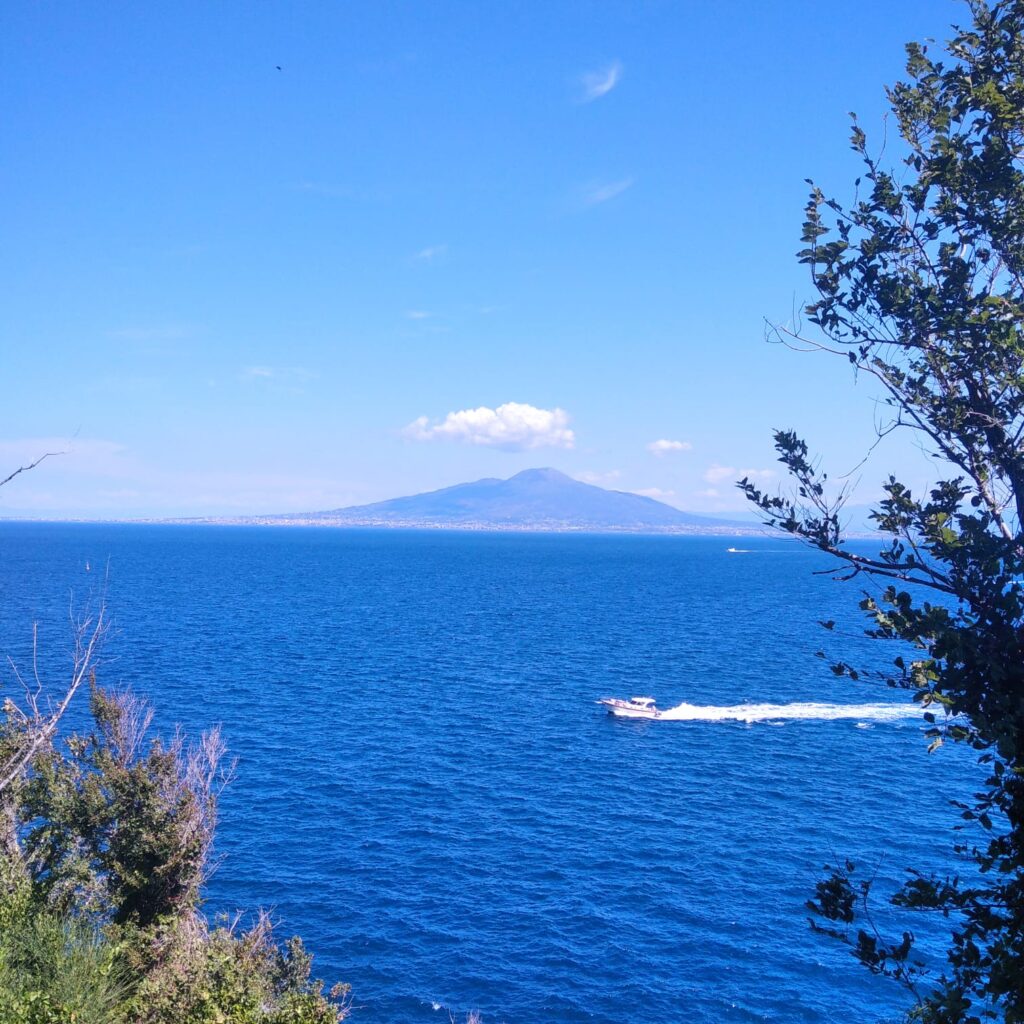 BAIANO. Pellegrino Capuano un filo rosso tra la sua bella Napoli e la poesia partenopea.