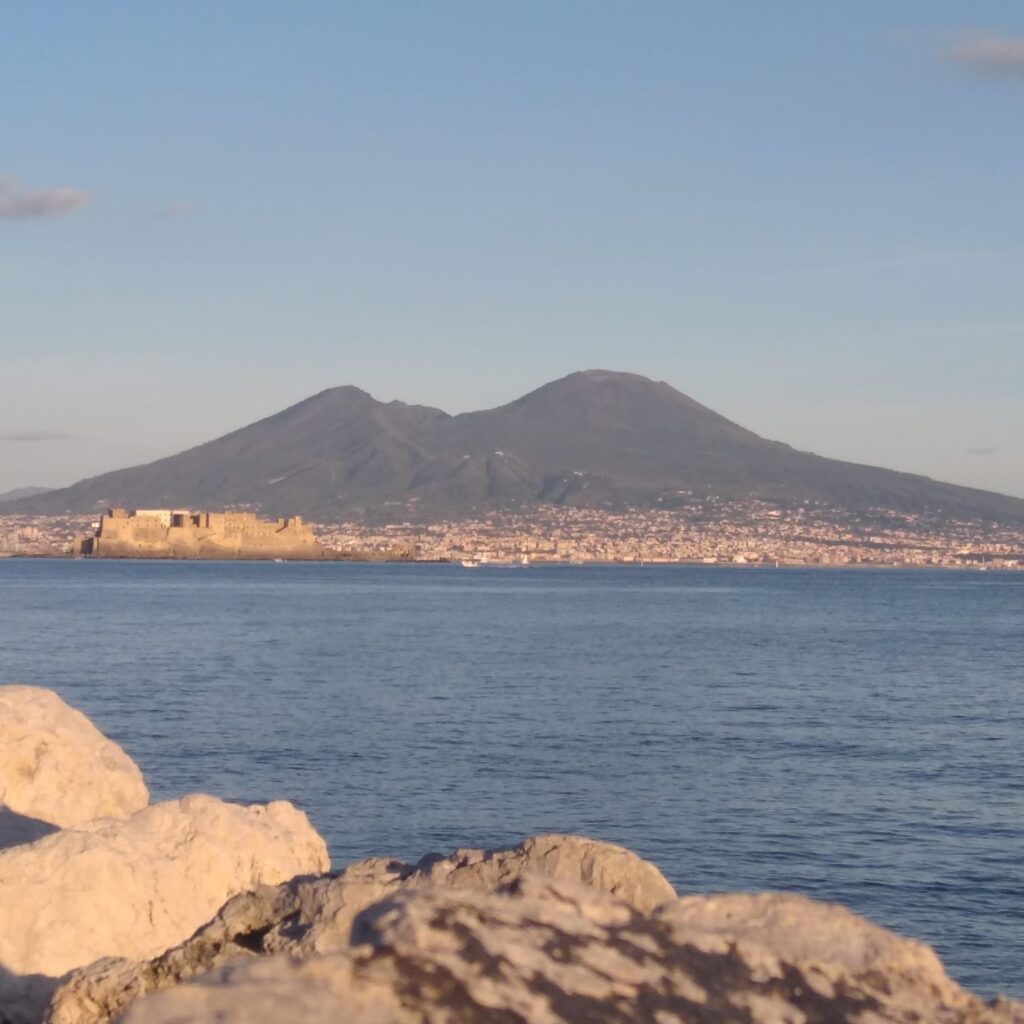 BAIANO. Pellegrino Capuano un filo rosso tra la sua bella Napoli e la poesia partenopea.