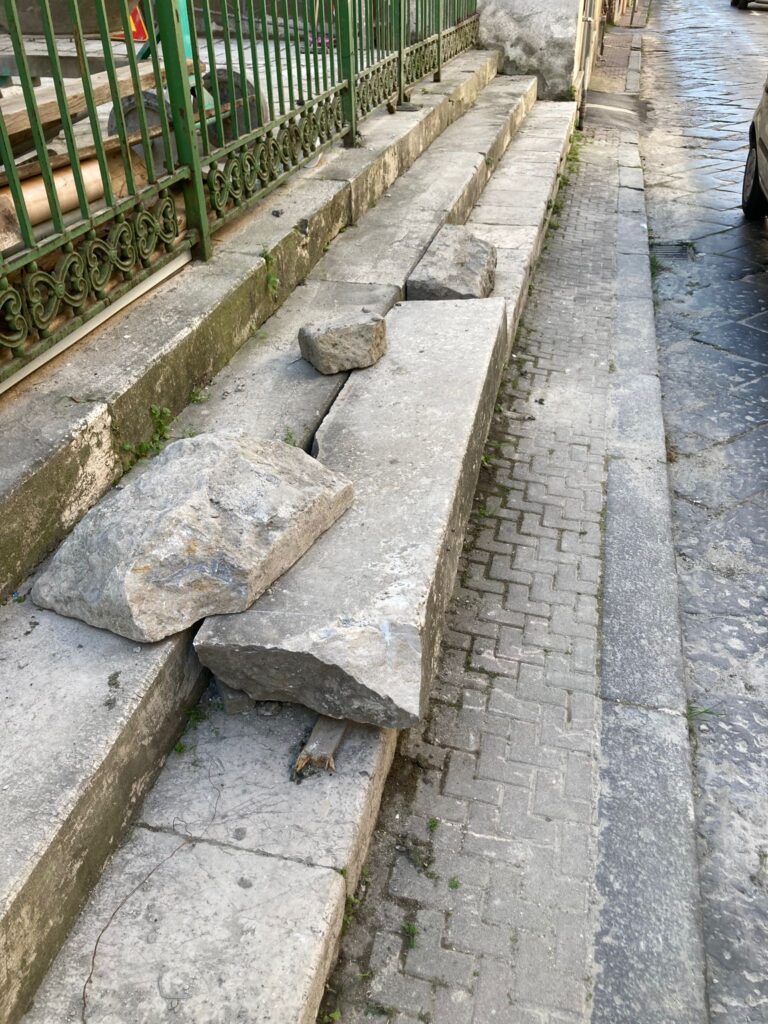 BAIANO. Il M.I.D. pone all’ attenzione dell’Amministrazione Montanaro e del gruppo Noi per Baiano delle osservazioni riguardo uno scivolo realizzato.