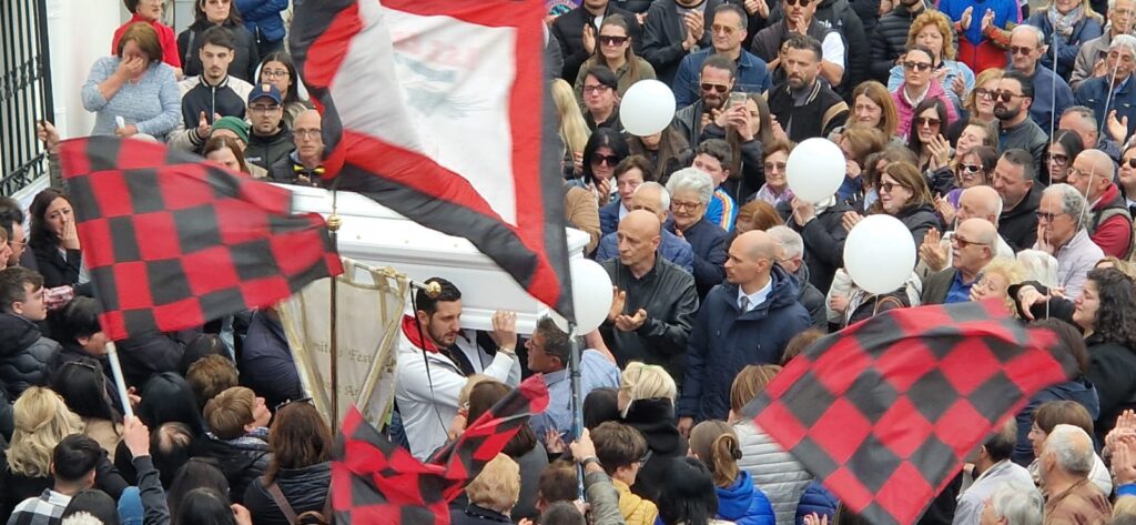 Addio a Jonathan Napolitano: Oggi si sono svolti i funerali del 27enne di Mugnano del Cardinale. Video e Foto