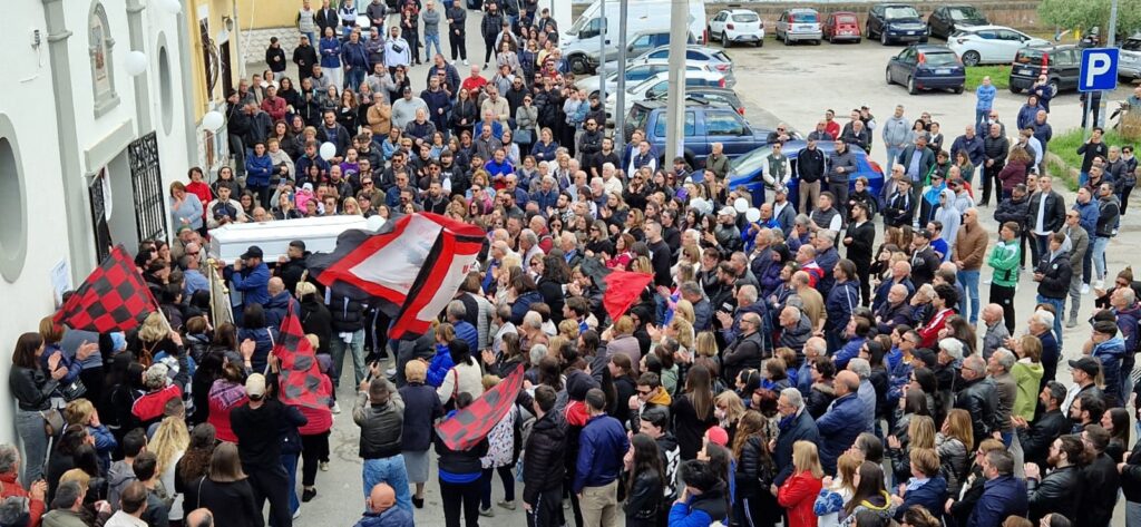 Addio a Jonathan Napolitano: Oggi si sono svolti i funerali del 27enne di Mugnano del Cardinale. Video e Foto