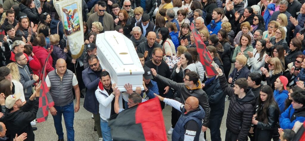 Addio a Jonathan Napolitano: Oggi si sono svolti i funerali del 27enne di Mugnano del Cardinale. Video e Foto