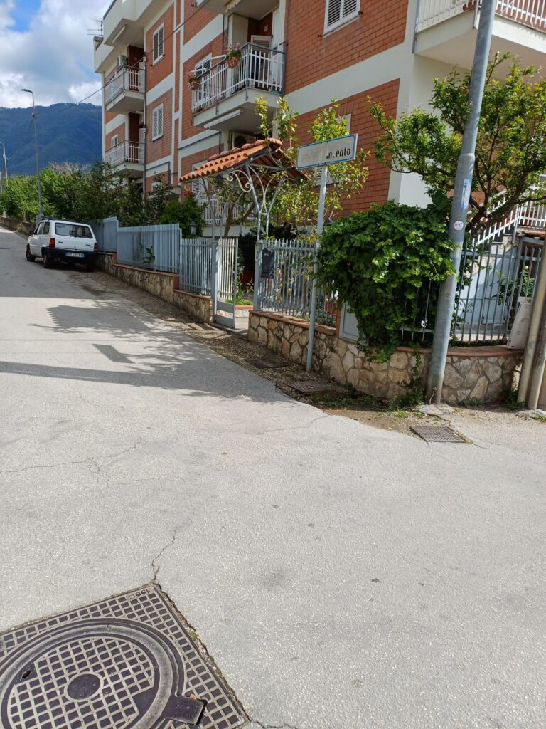 Lavori incompiuti ad Avella: i Residenti chiedono un intervento tempestivo in via Invento