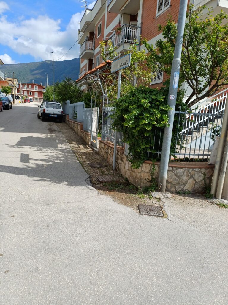 Lavori incompiuti ad Avella: i Residenti chiedono un intervento tempestivo in via Invento