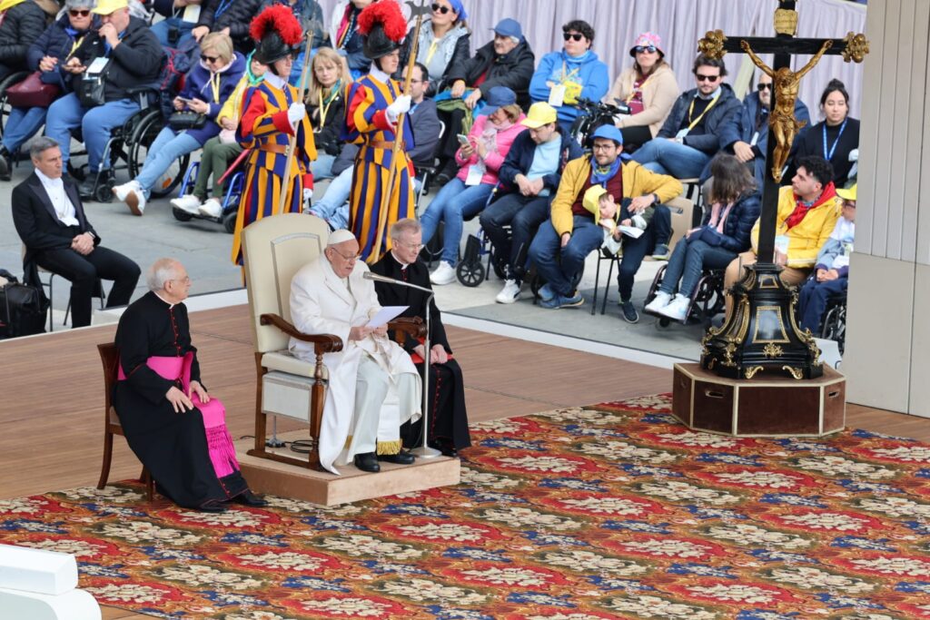 Incontro Storico a Roma: LAzione Cattolica della Diocesi di Nola con Papa Francesco