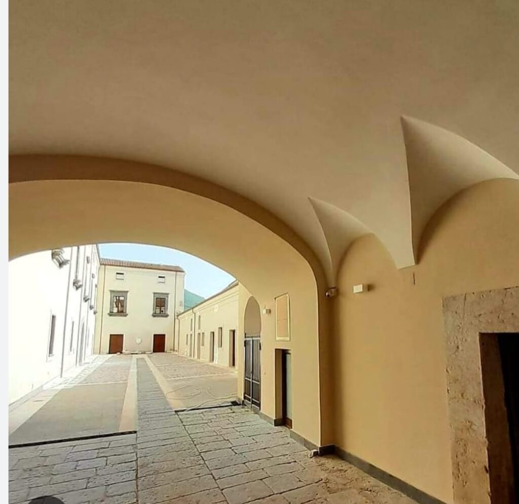 Forino (Av): Il Comune apre le porte agli studenti dell Istituto Comprensivo. Domani la manifestazione Un giorno di Scuola in Comune Forino (Av): Il Comune apre le porte agli studenti dell Istituto Comprensivo. Domani la manifestazione Un giorno di Scuola in Comune