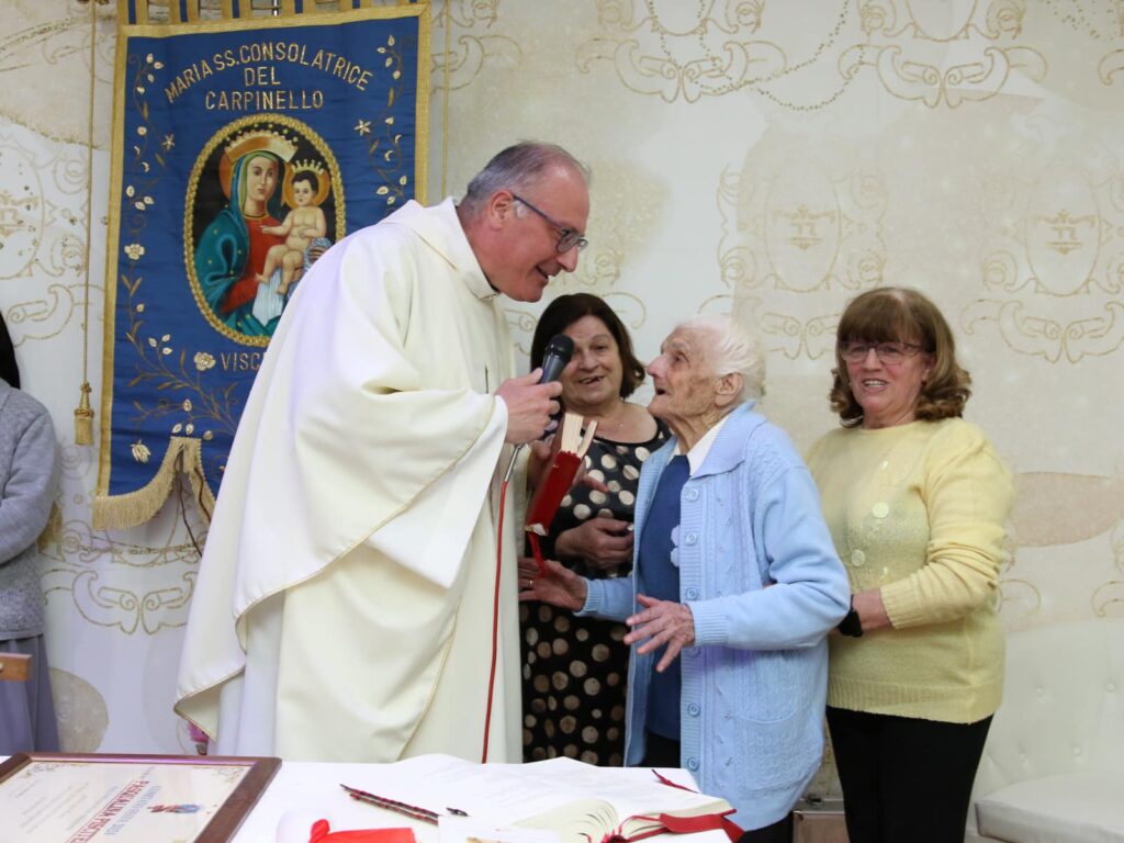 VISCIANO (NA). Comunità in festa per i 100 anni di nonna Pasqualina Piscitelli