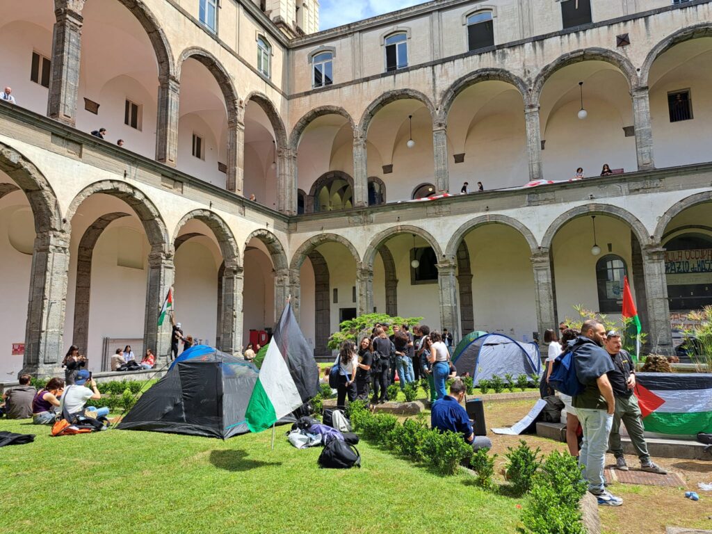 Napoli Occupata la facoltà di lettere e filosofia della “Federico II”.