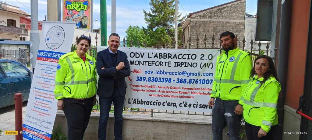 Il Consigliere Regionale della Calabria Orlandino Greco visita lAssociazione LAbbraccio odv 2.0 a Monteforte Irpino