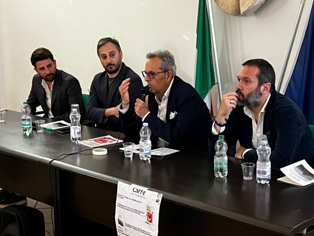 AVELLA. Presentati i testi Rompere in caso di emergenza e Passeggiando nella mia vita di Cassese e Muccio. Video AVELLA. Presentati i testi Rompere in caso di emergenza e Passeggiando nella mia vita di Cassese e Muccio. Video