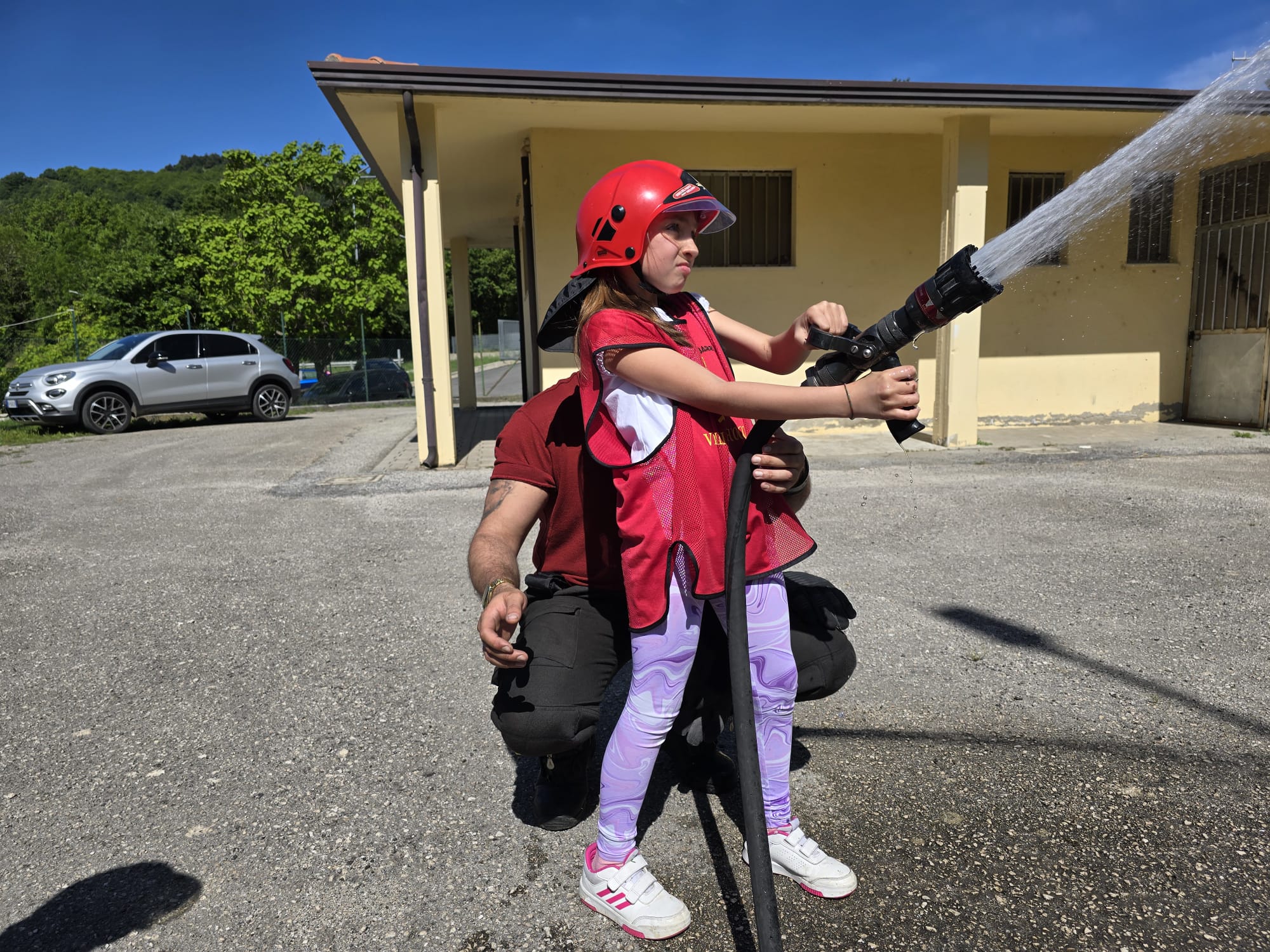 AVELLINO. Pompieropoli: Una Mattinata di Avventure per i Bambini dellIstituto Comprensivo G. Pascoli AVELLINO. Pompieropoli: Una Mattinata di Avventure per i Bambini dellIstituto Comprensivo G. Pascoli