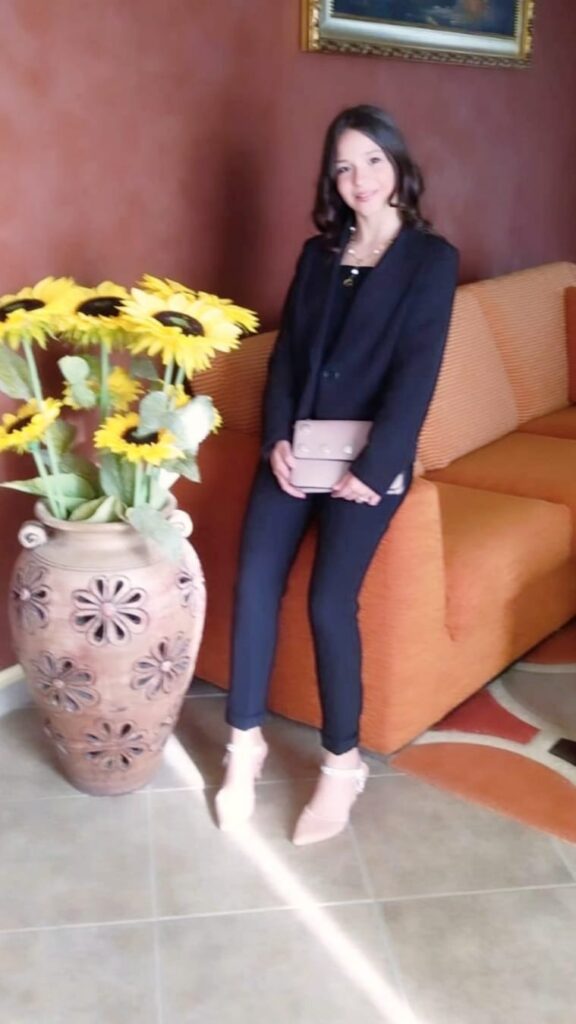 100 DI QUESTI GIORNI. Baiano Cresima Ilaria Strino 100 DI QUESTI GIORNI. Baiano Cresima Ilaria Strino