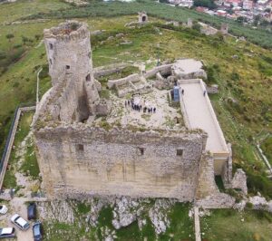 E’ possibile disegnare un futuro di progresso per il territorio Avellano – Baianese e l’Alto Clanio? Si, se avremo il coraggio di operare una rivoluzione politico – amministrativa: la Fusione dei comuni. 