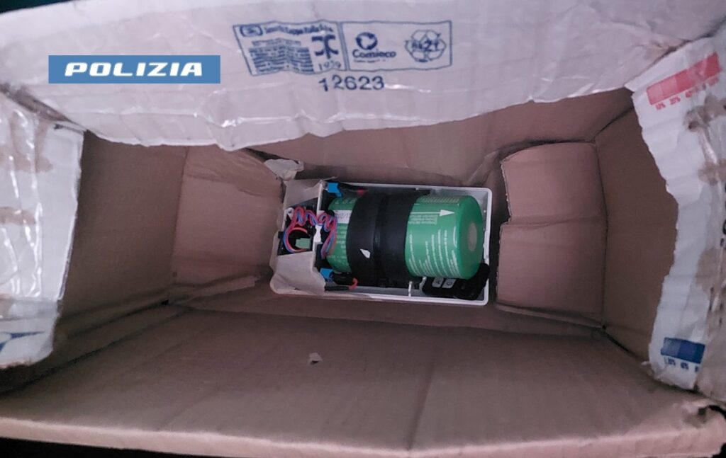 Operazione Alto Impatto: La Polizia Sequestra Auto Rubate, Armi e Ordigni a Marigliano