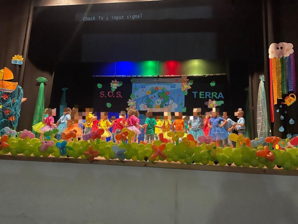 Grande Successo per la Recita di Fine Anno della Scuola dellInfanzia di Quadrelle