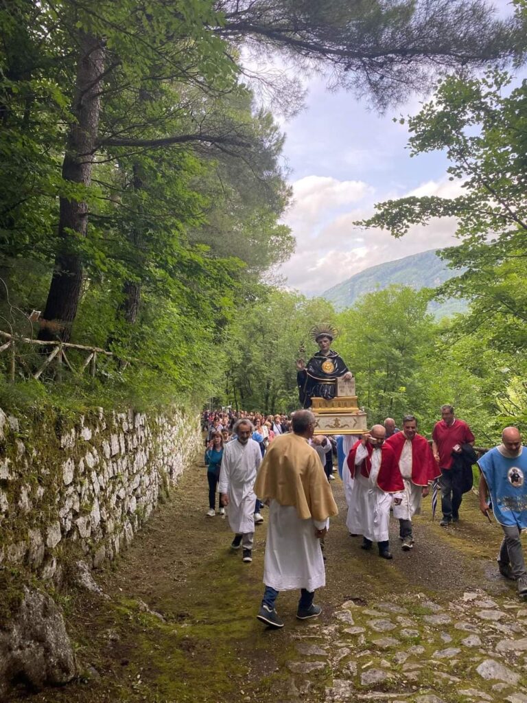 Forino (Av):  Grande giornata di fede ed emozione per l arrivo di San Nicola da Tolentino Patrono di Montoro