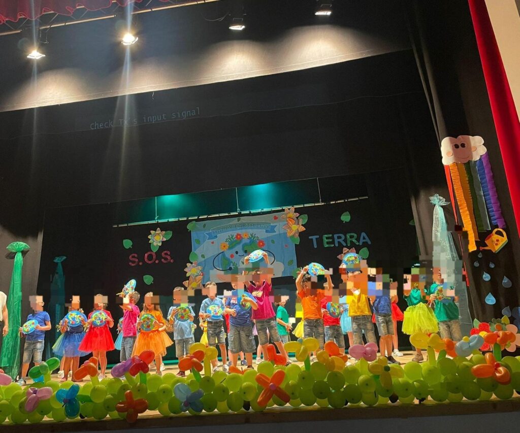 Grande Successo per la Recita di Fine Anno della Scuola dellInfanzia di Quadrelle