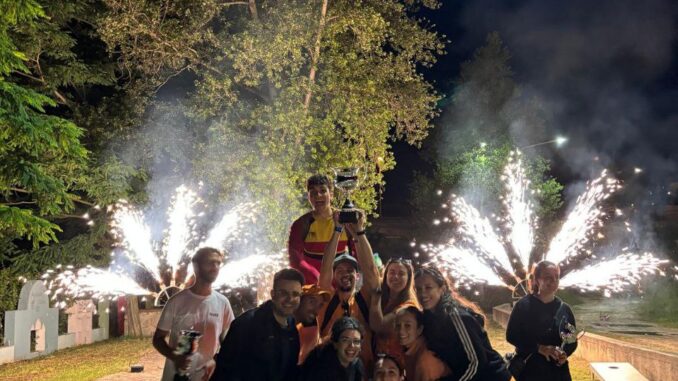 photo_5976653606536987669_y