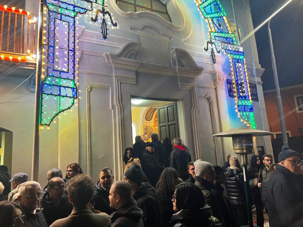 Ad Avella la tradizionale festa di San Ciro: tra fede, tradizione e devozione. Un evento che si ripete interrottamente dal 1948. Foto e Video