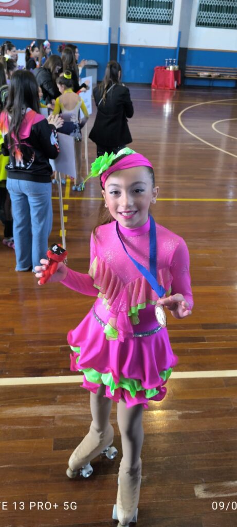 Chiara Pecchia trionfa al Trofeo di Carnevale di pattinaggio artistico Chiara Pecchia trionfa al Trofeo di Carnevale di pattinaggio artistico