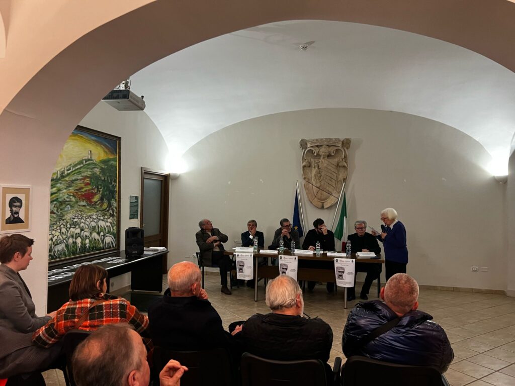 Avella: Presentato il Libro “Nicola Pugliese, l’arte di non scrivere” di Stefano Cortese. Video e Foto