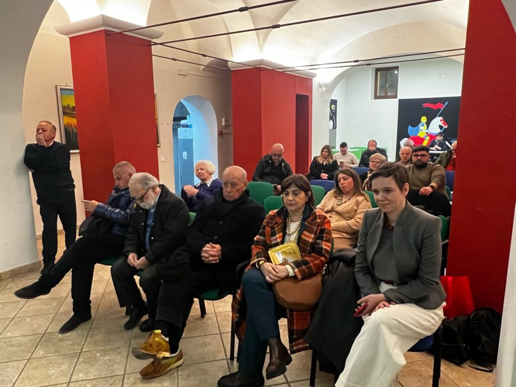 Avella: Presentato il Libro “Nicola Pugliese, l’arte di non scrivere” di Stefano Cortese. Video e Foto