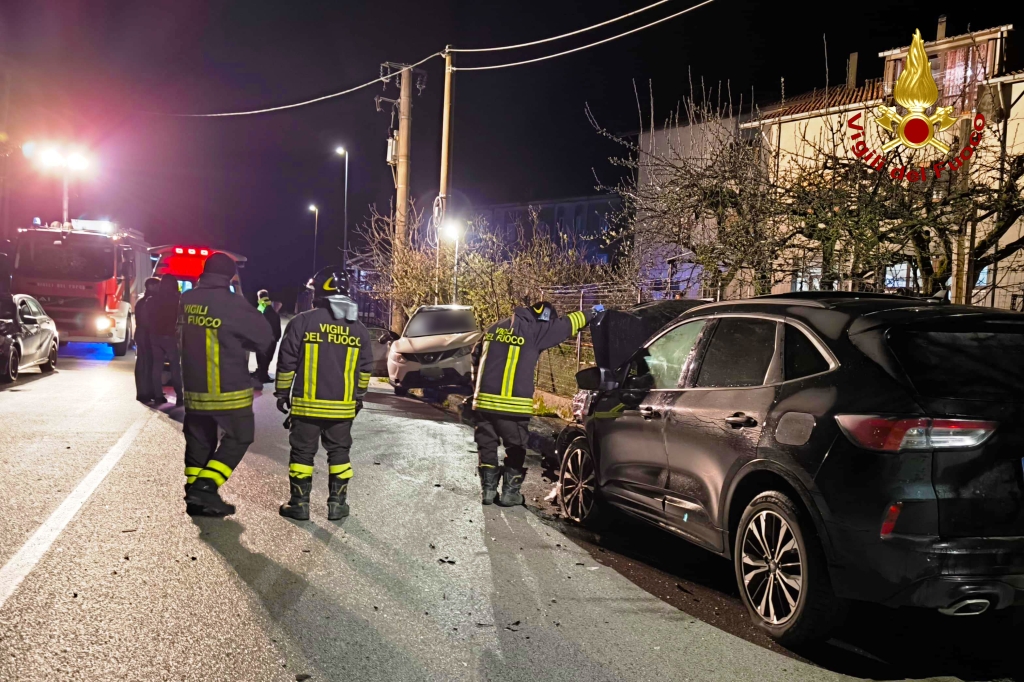 Incidente sulla SP 189 a Bisaccia: due feriti, intervento dei Vigili del Fuoco