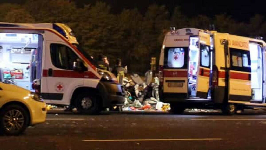Tragedia nella notte: quattro giovani perdono la vita in un terribile ...