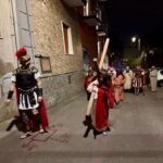 Baronissi (SA) – Acquamela si raccoglie attorno alla Via Crucis Vivente: emozione, fede e comunità in cammino