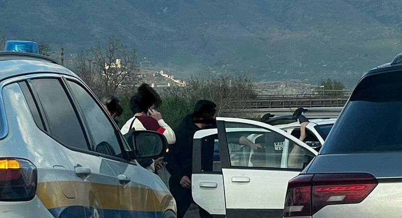 TUFINO. Incidente A16, località Tufino. In azione i soccorsi. VIDEO TUFINO. Incidente A16, località Tufino. In azione i soccorsi. VIDEO