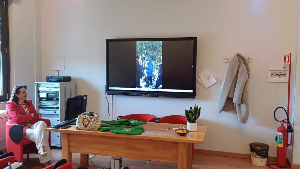 MONTEFORTE. “Stare bene nel reale, stare bene nel virtuale”, l’IC Aurigemma protagonista dell’Hackathon al Convitto Colletta nel segno dell’innovazione didattica