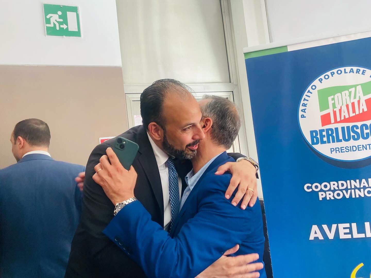 Petitto(FI): “Il centrodestra è pronto a riprendersi la Campania, basta perdere tempo”.(foto)