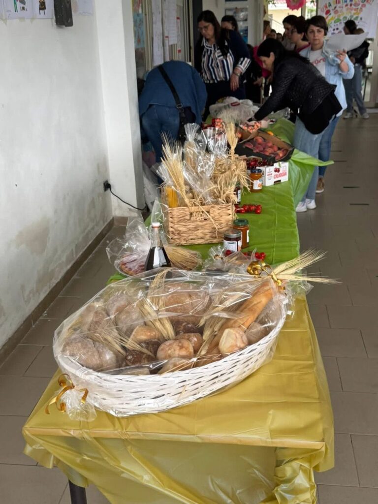 Somma Vesuviana, giornata tra scuole e cultura per il sindaco Di Sarno: “Un viaggio tra educazione, arte e crescita”(Foto)