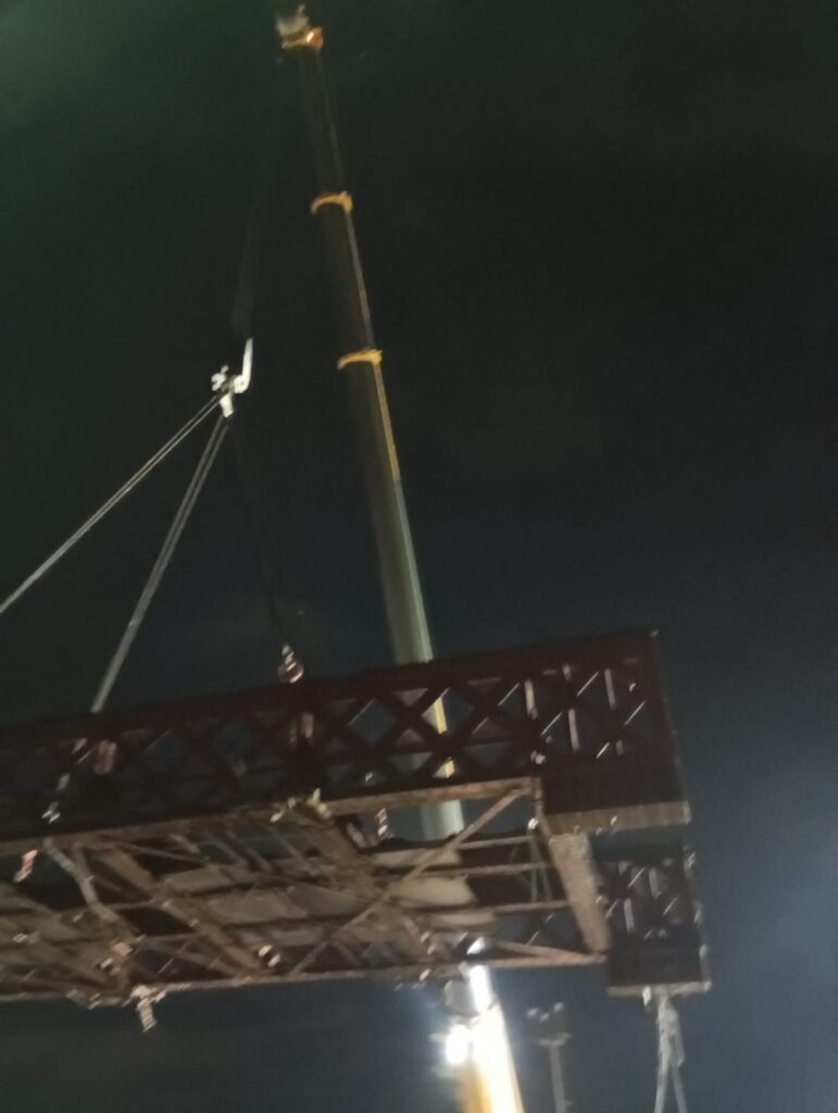 Circumvesuviana Napoli – Baiano, rimosso il ponte pericolante