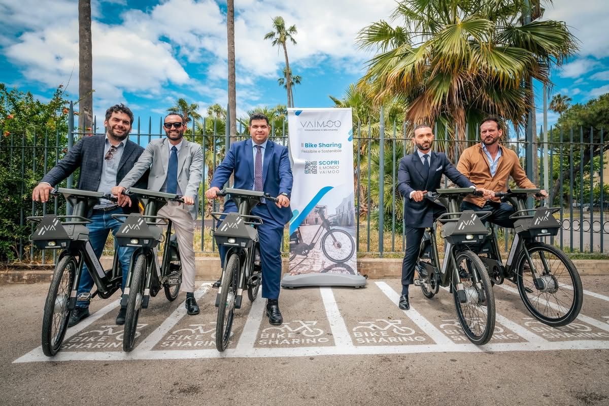 Mobilità sostenibile, al via il bike sharing elettrico a Torre Annunziata: 55 e bike in 11 stazioni